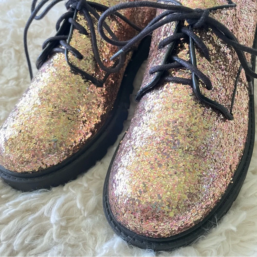 Divided Gold Glitter tie Oxford. Lug sole. Sz40 - Picture 9 of 14